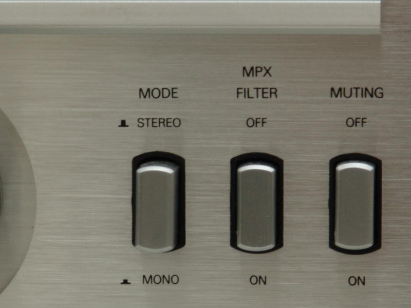 MPX filter retira o tom de 18 kHz que acompanha o sinal de FM para habilitar o decoder estreo